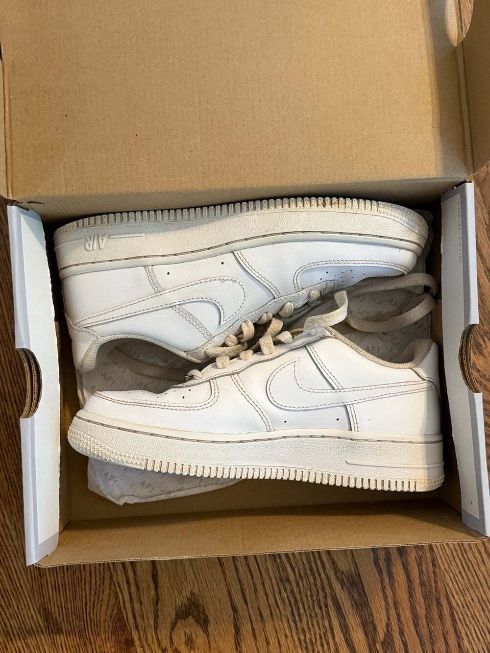 Nike Air Force 1 LE GS White Triple White DH2920-111 Size 4Y